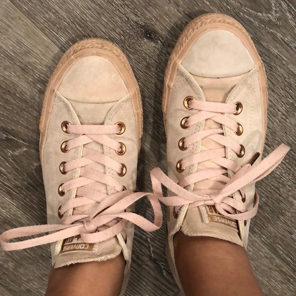 converse rose gold suede